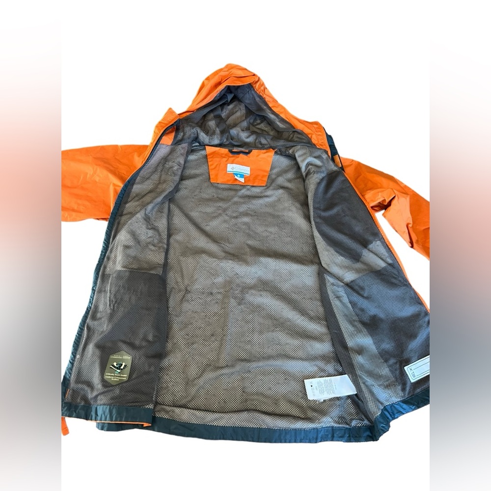 Columbia Omni-Shed Technology rain jacket/ wind breaker. Orange/ gray size 18-20 - Picture 6 of 11